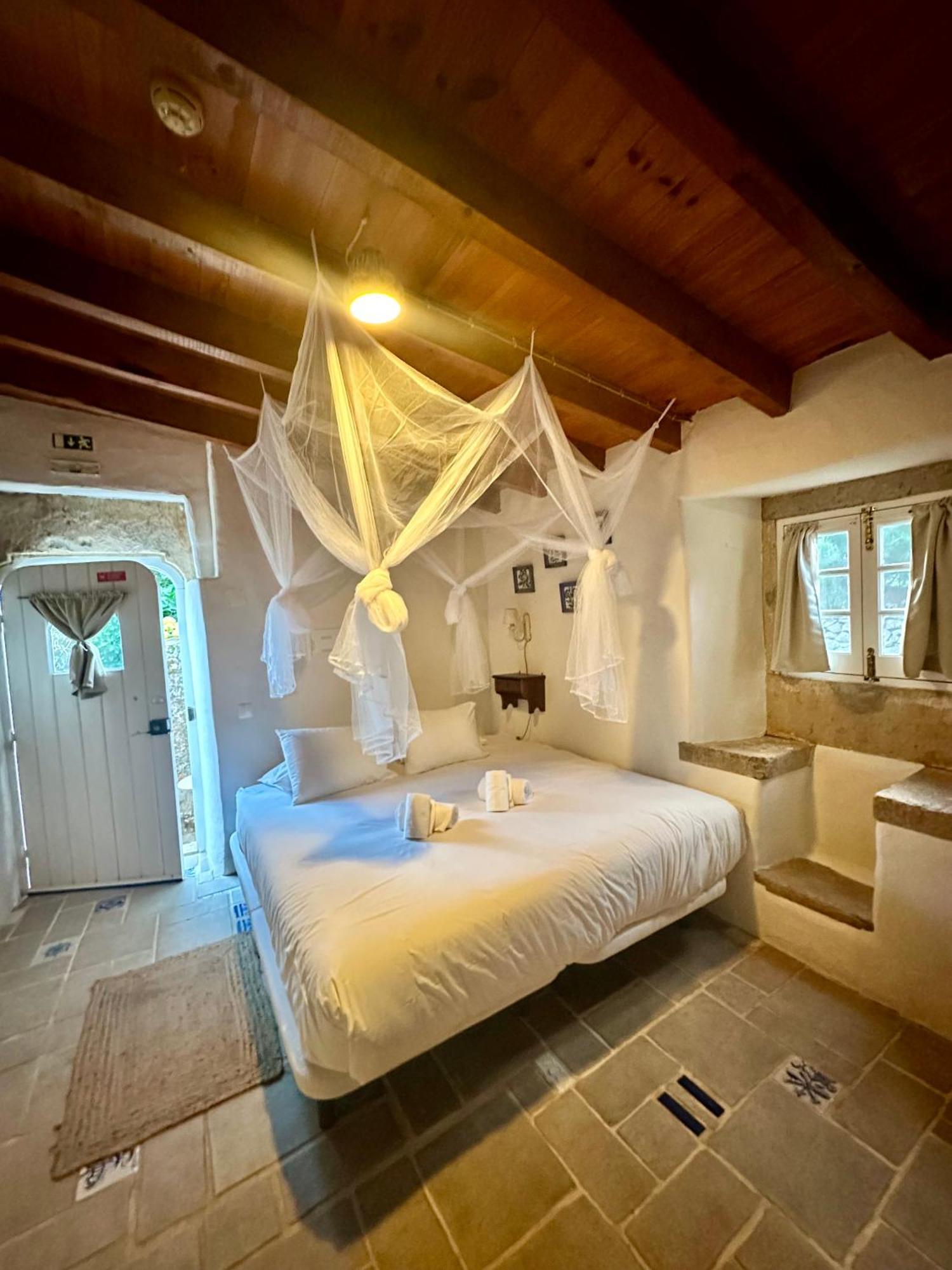 Bed and Breakfast Alma do Paço à Santo Isidoro Chambre photo